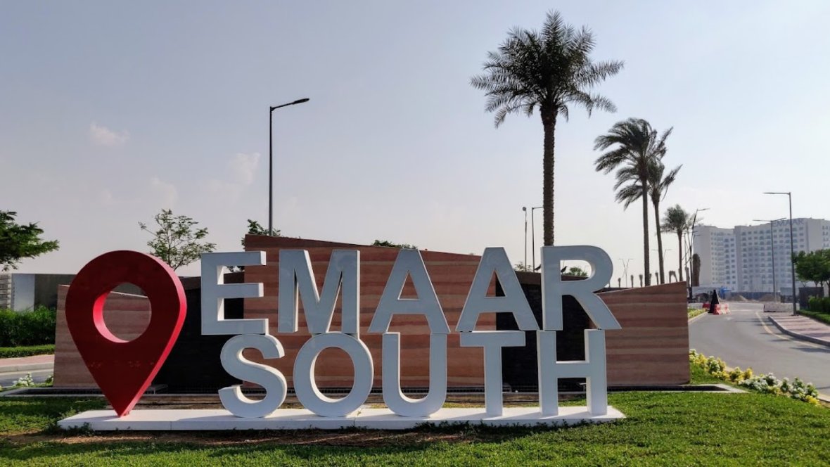 For investors and end-users alike, Emaar South combines Emaar’s build quality with compelling long-term potential. This freehold community sits in the southern quadrant of Dubai, just off E611 with swift ties to E311, anchoring it to the growth story of Al Maktoum International Airport and the expanding ecosystem of Expo City Dubai. Homes across Golf Links, Golf Views, Urbana, Expo Golf Villas, and Fairway Villas offer attractive entry points versus more established districts, while the 18-hole championship course, landscaped public realms, and ongoing infrastructure enhancements support future value and rental appeal—particularly among professionals in nearby DIP, JAFZA, and the Logistics District. With everyday needs covered by NMC Royal Hospital in Dubai Investment Park and schools like Greenfield International School, Nibras International School, and The International School of Choueifat close by until additional campuses open in Dubai South, Emaar South stands out as a smart, lifestyle-led address with clear upside.