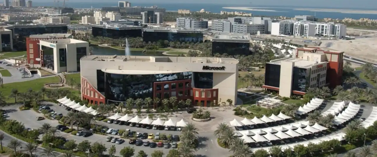 For everyday living, Dubai Studio City delivers value without compromise. Contemporary apartments—from smart studios to spacious two- and three-bedroom layouts—sit in low- to mid-rise clusters with shared gyms, pools, play areas, and handy ground-floor retail, all framed by landscaped streets and a relaxed skyline. Essential services are close at hand, and education is a standout: GEMS Metropole School in Motor City, Ranches Primary and JESS Arabian Ranches in Arabian Ranches, Jebel Ali School in DAMAC Hills, and Fairgreen International School off Al Qudra Road. Healthcare needs are covered by Emirates Hospital Day Surgery & Clinic in Motor City and Mediclinic Parkview Hospital in Al Barsha South. Add the golf courses and parks of DAMAC Hills and Arabian Ranches to the mix, and Dubai Studio City becomes a balanced, budget-savvy base that feels both connected and comfortably residential.