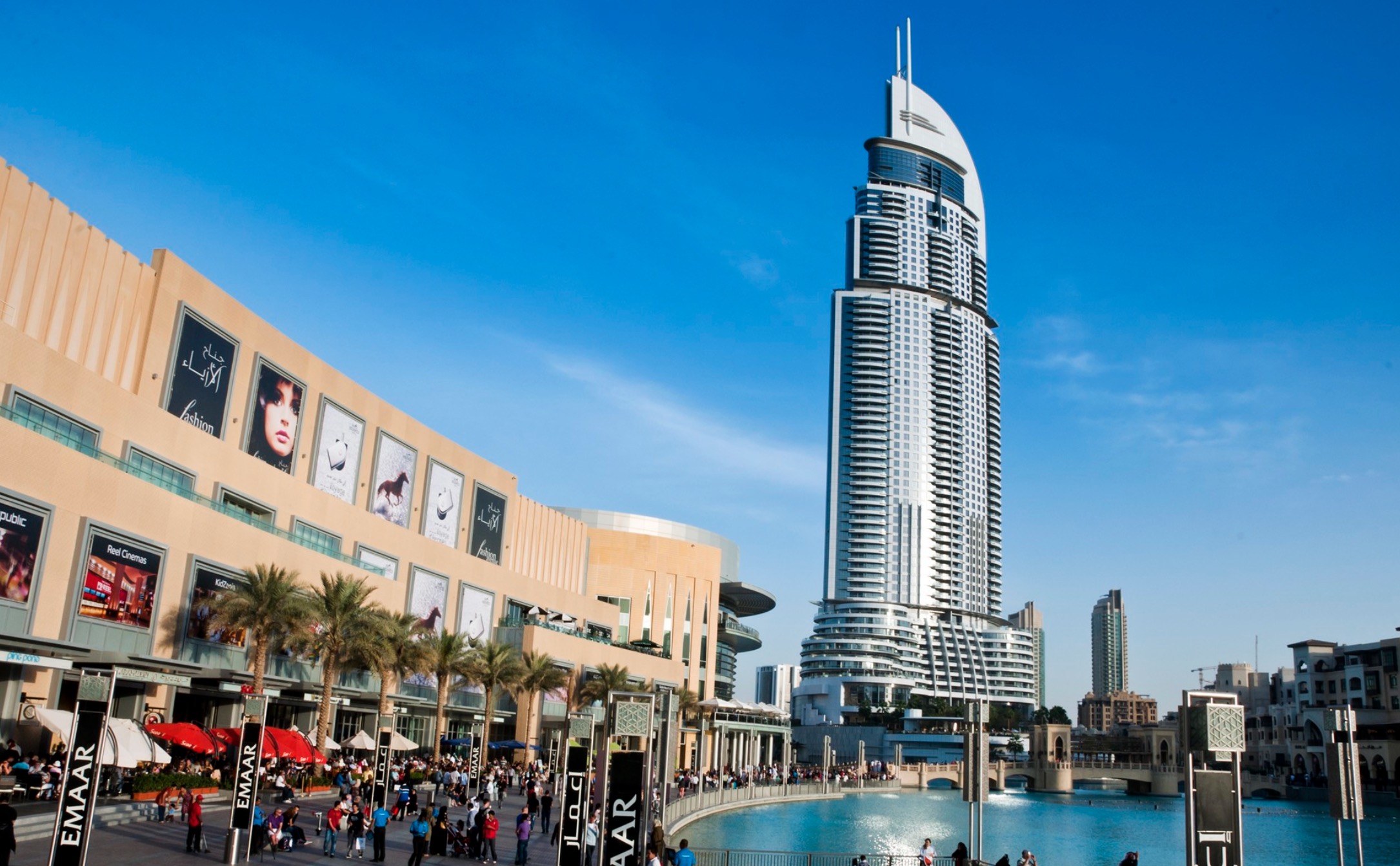 Perfectly positioned on Sheikh Zayed Road between Business Bay and DIFC, Downtown Dubai turns daily logistics into pure convenience. Reach Dubai International Airport in around 15 minutes, commute via the Burj Khalifa/Dubai Mall Metro Station on the Red Line, and access key arterials like Financial Centre Road and Al Khail Road in minutes. Within Downtown Dubai, you’ll find supermarkets, pharmacies, and clinics close to home—including Mediclinic in The Dubai Mall—plus quality nurseries such as Blossom Downtown, with additional options in nearby DIFC. Wide, beautifully landscaped promenades make errands and evening walks a pleasure, and five-star hotels like Address Downtown, Address Sky View, and Vida Downtown place premium dining and spa experiences on your doorstep. Downtown Dubai is urban living perfected—central, connected, and remarkably easy.